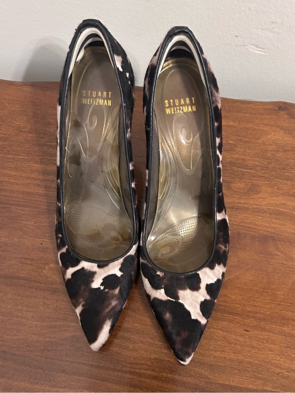 ❤️MAKE OFFER❤️ Stuart Weitzman Leopard Animal Print Pointed Toe Heels Size 8 - Picture 3 of 9
